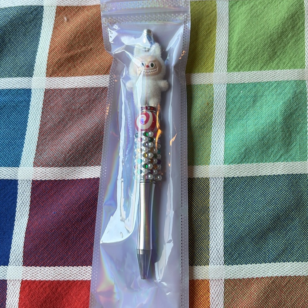 💜🩵💚 LABUBU BEDAZZLED PENS 🩷💛🧡 - Picture 15 of 16